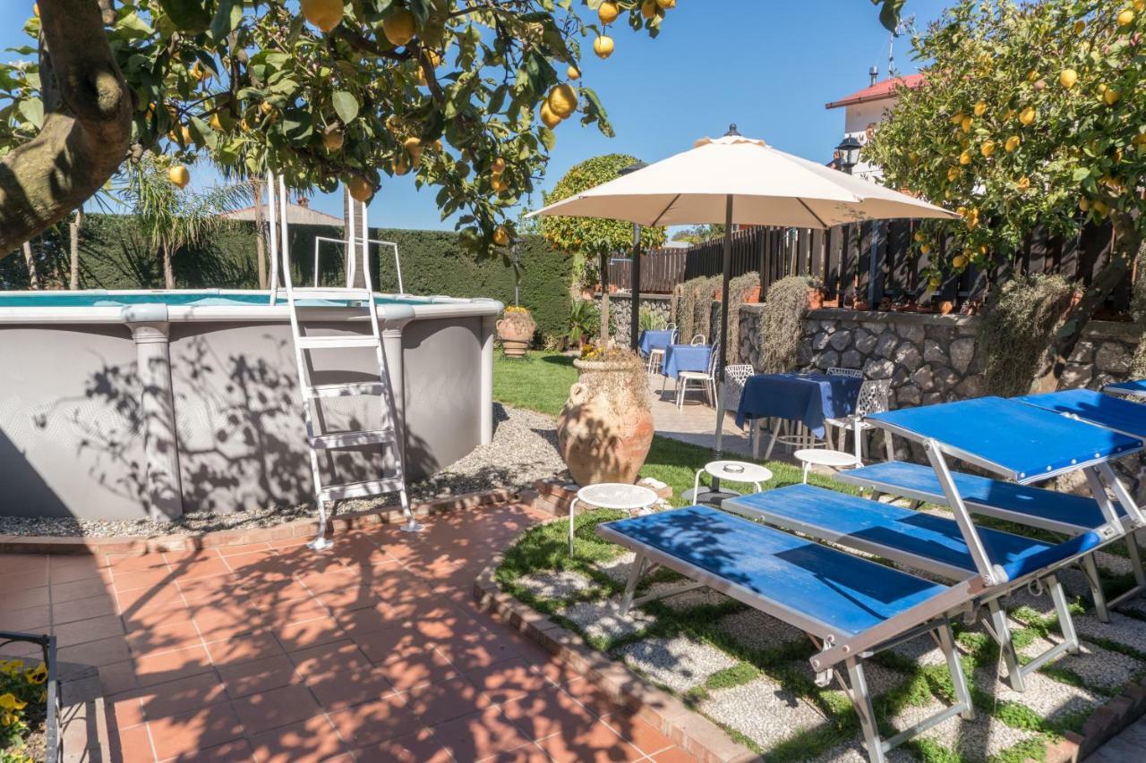 הוילה מסה לוברנסה The Garden On Capri מראה חיצוני תמונה