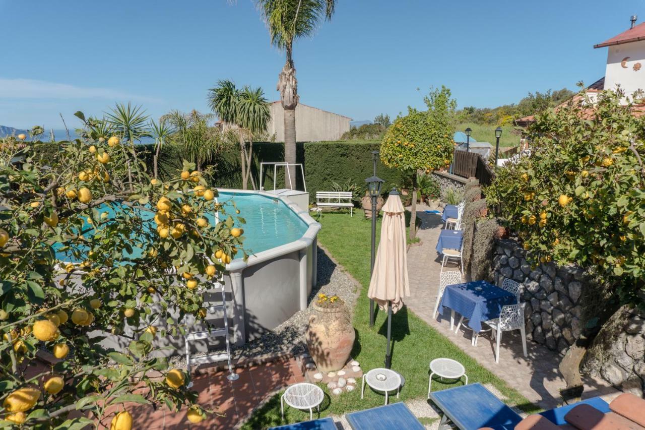 הוילה מסה לוברנסה The Garden On Capri מראה חיצוני תמונה